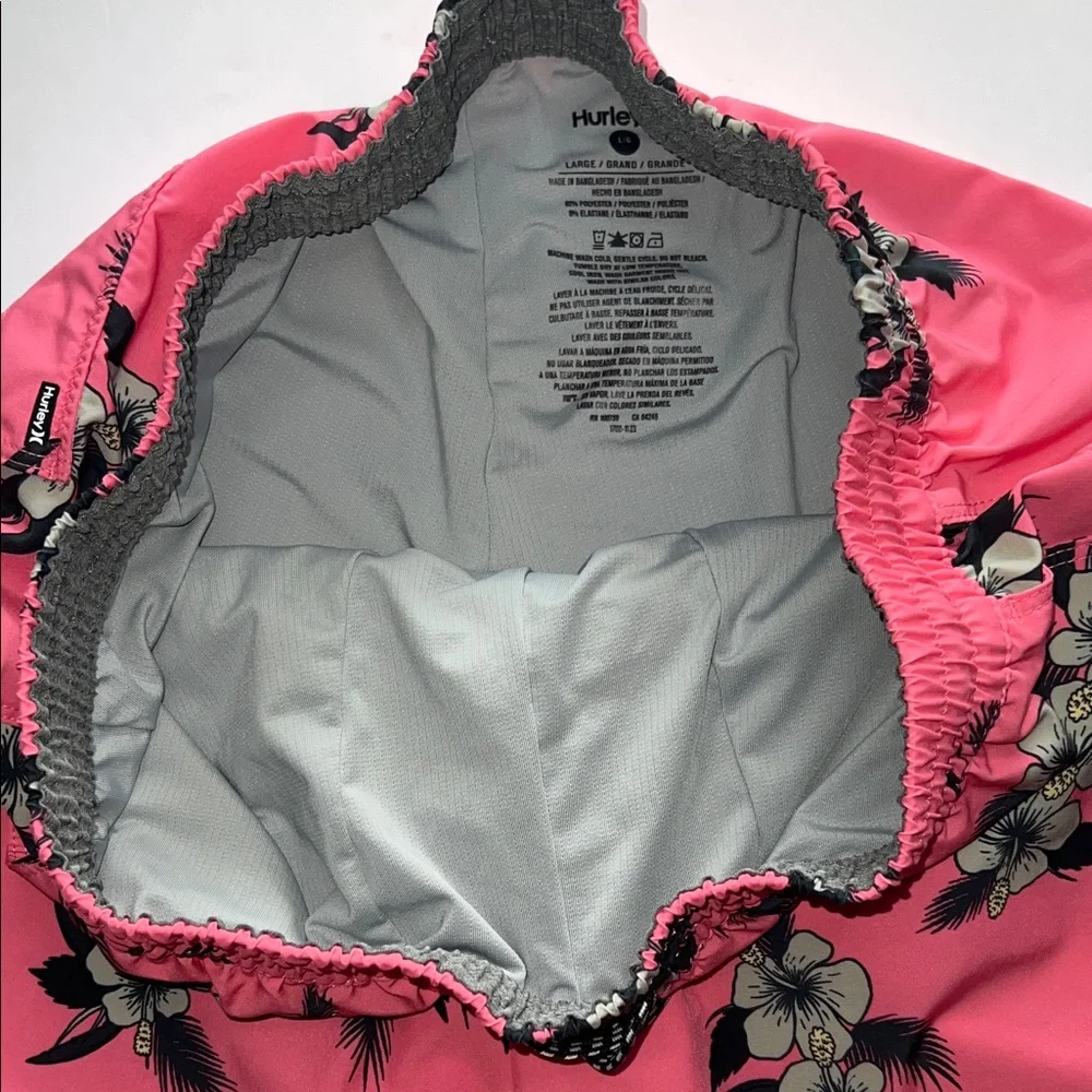 Hurley Men’s Swim Trunks Large - Picture 7 of 9